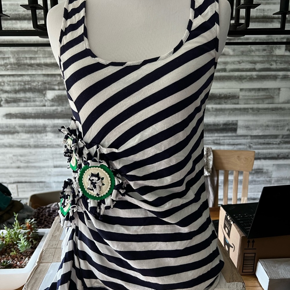 Anthropologie Little Yellow Button size xs